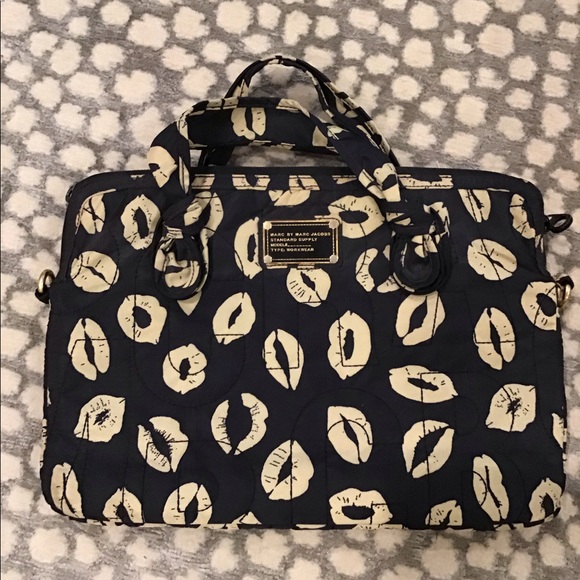 Marc by Marc Jacobs Milky Lips Laptop case - Picture 3 of 3